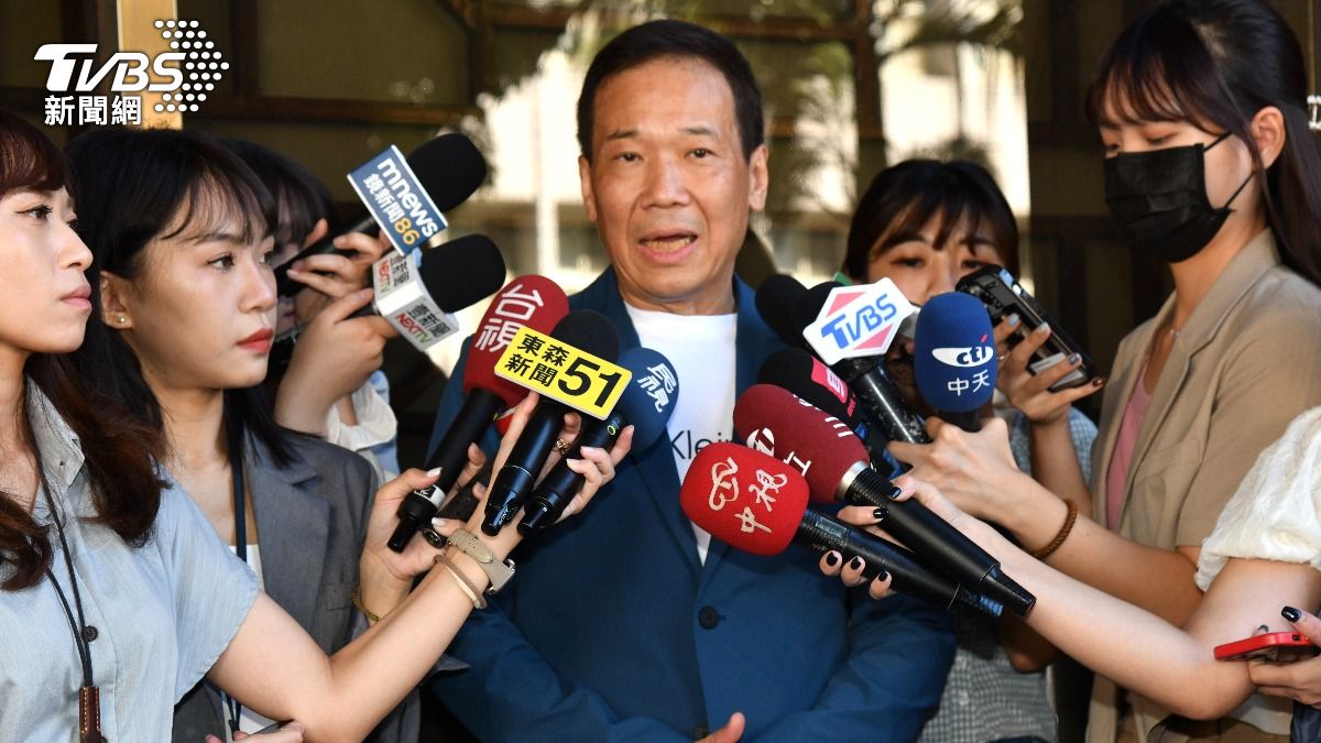 被爆料傳「想妍妍」騷擾訊息 鍾小平告詹江村、曾妍潔不起訴