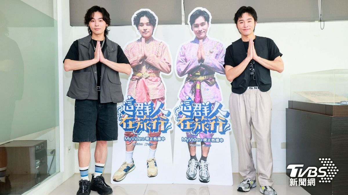 展榮展瑞兄弟日前一起出外景。(圖/趙世平攝)