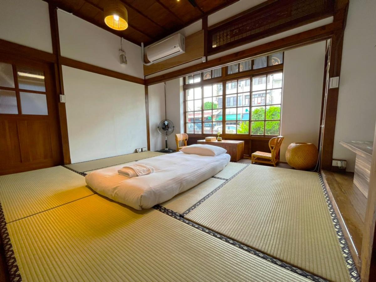 房間內均為榻榻米地板，為維護歷史建築環境，屋內不可飲食。（圖／勝利文旅日式民宿提供）