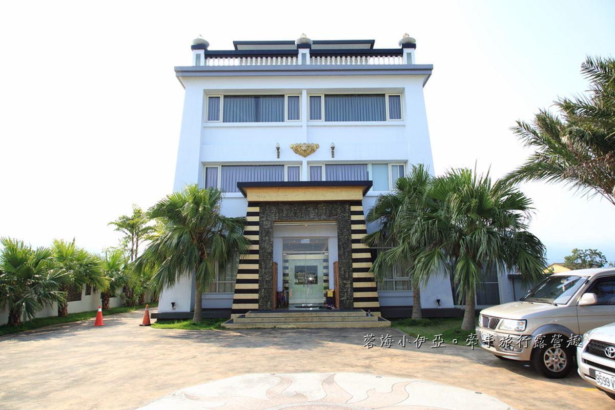 埃及白宮擁有２棟風情主建築，一棟為埃及館，另一棟為城堡館，打造引人入勝的城堡外觀。（圖／蓉蓉牽手☜ㄩˇ你環遊世界提供）