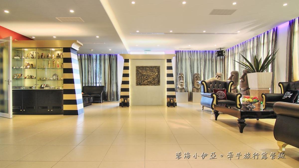 埃及白宮大廳空間規畫得很寬敞，讓客人在使用大廳不會有太多限制。（圖／蓉蓉牽手☜ㄩˇ你環遊世界提供）