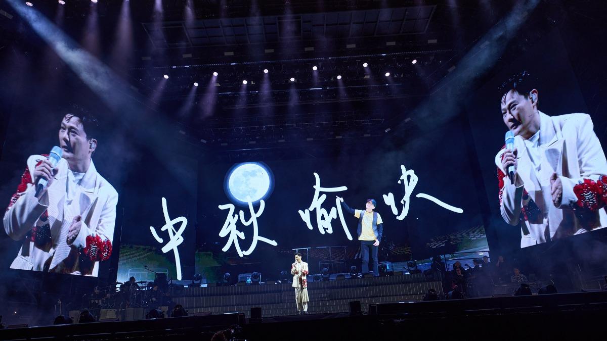 張信哲祝大家中秋快樂。(圖/潮水音樂提供)