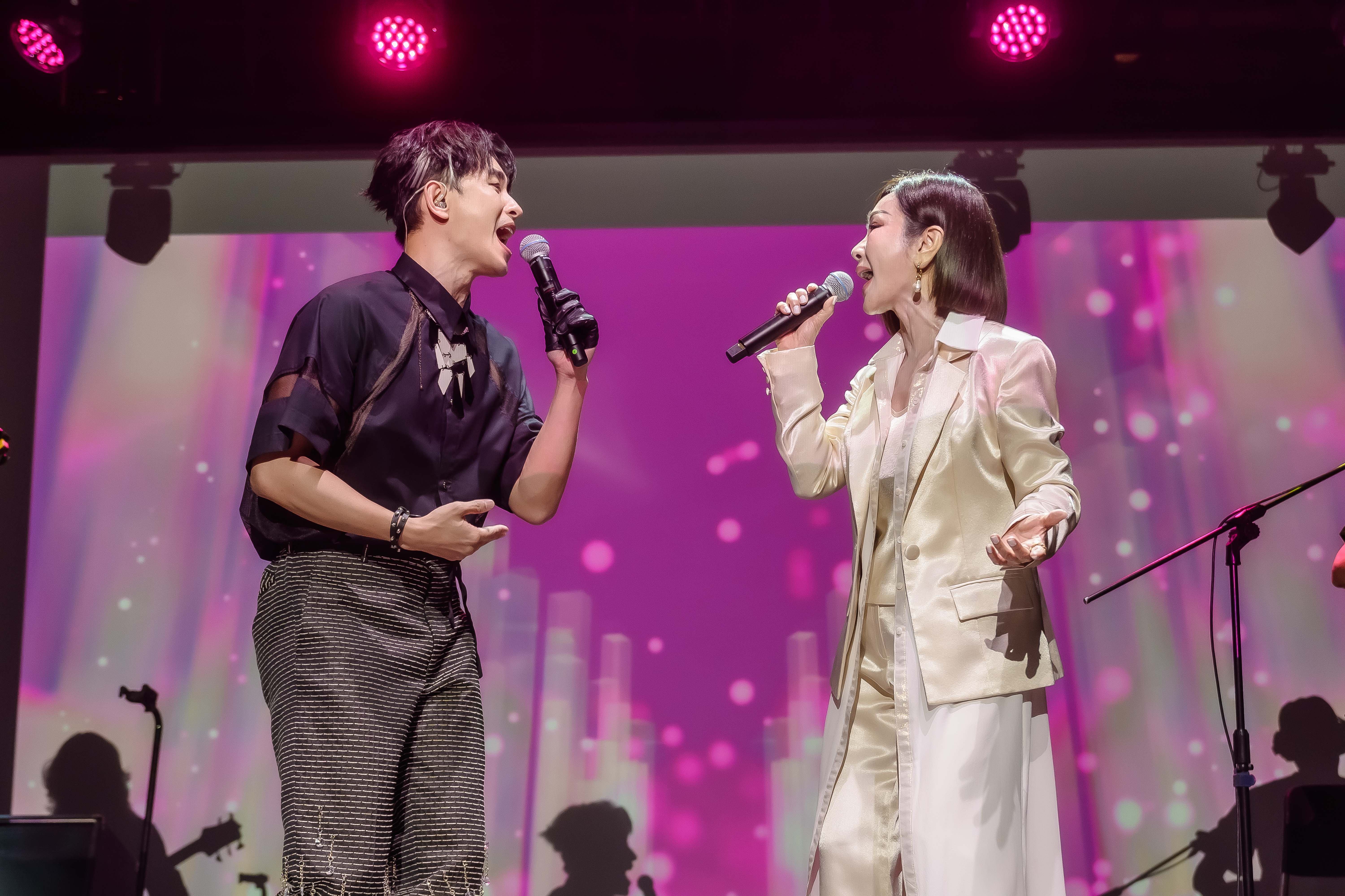 陳謙文與陳美鳳同台合唱,將台下氣氛帶到最高點。(圖/葡萄長文創工作室提供)