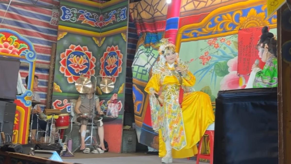 經過緊急處置,酬神歌仔戲晚間順利如期演出。(圖/翻攝一心戲劇團臉書)