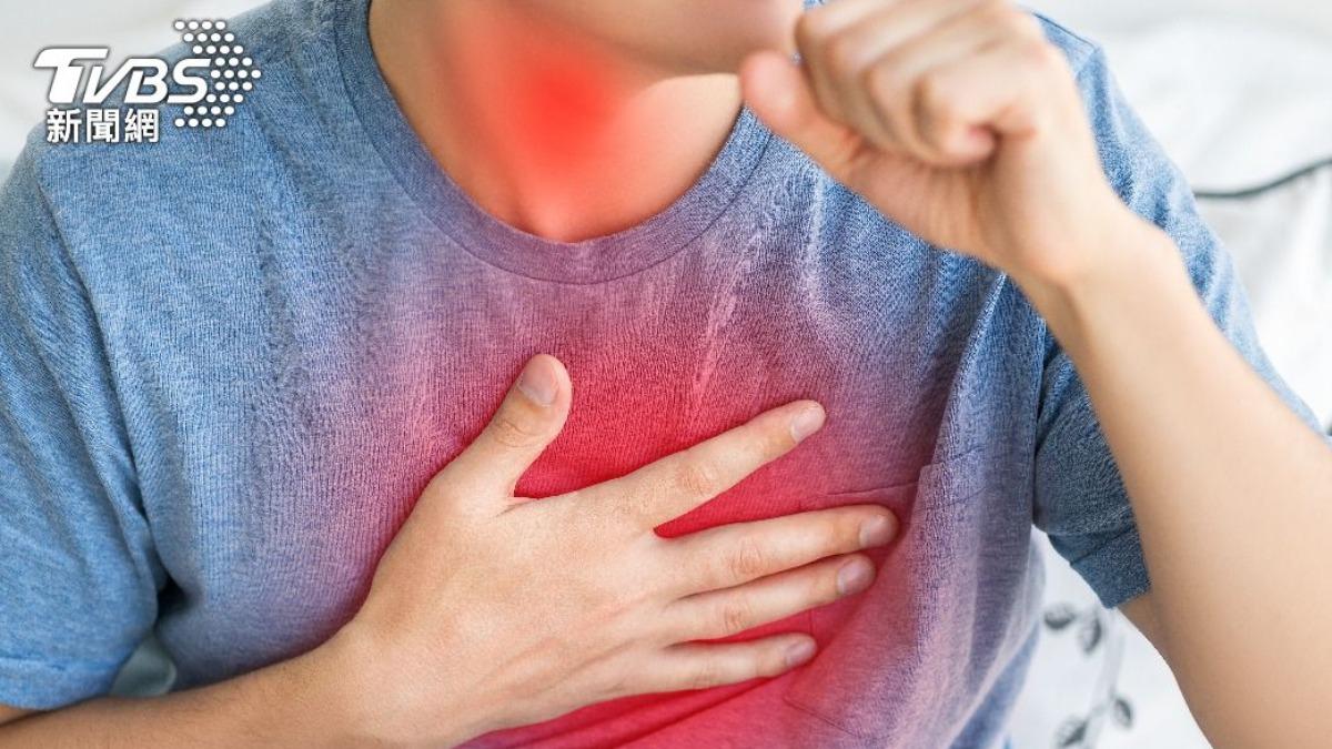 男人也會得乳癌!左乳流血絲一個月 醫揭「3類人」高風險