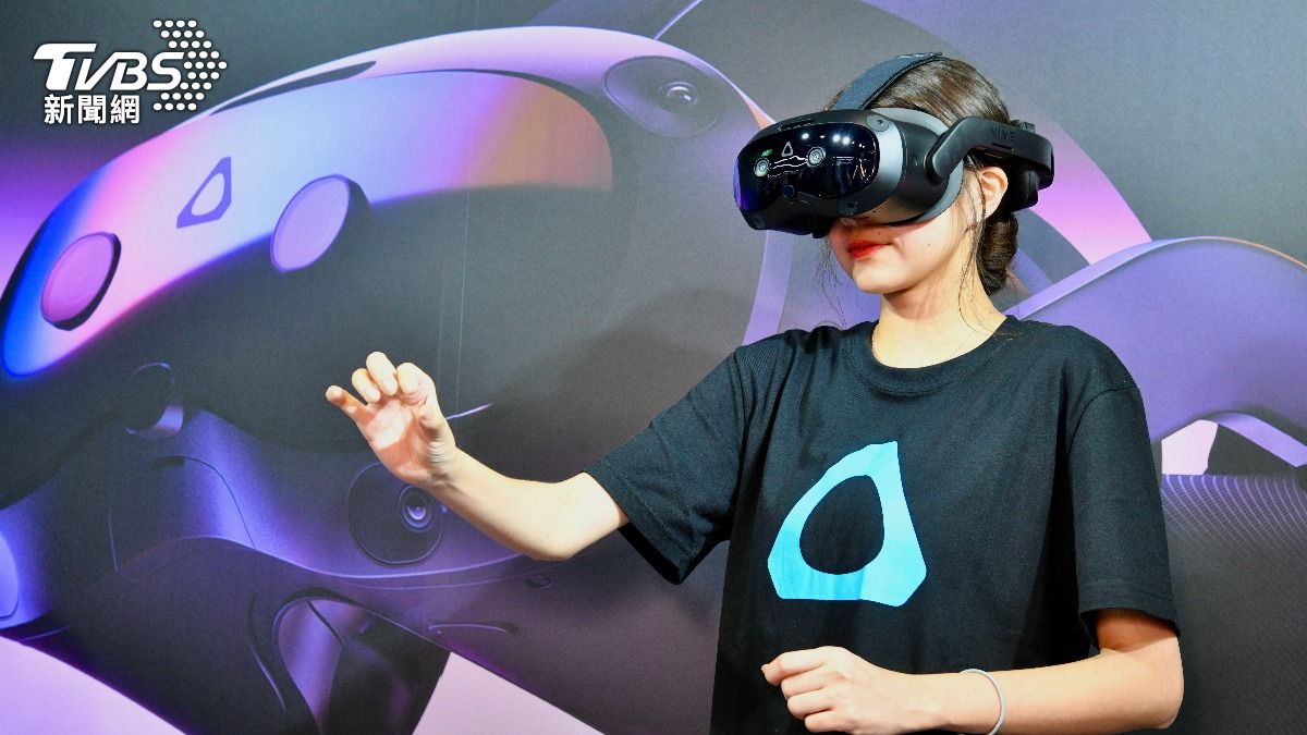 VIVE Focus Vision可做到細緻動作體驗。(圖/胡瑞麒攝)