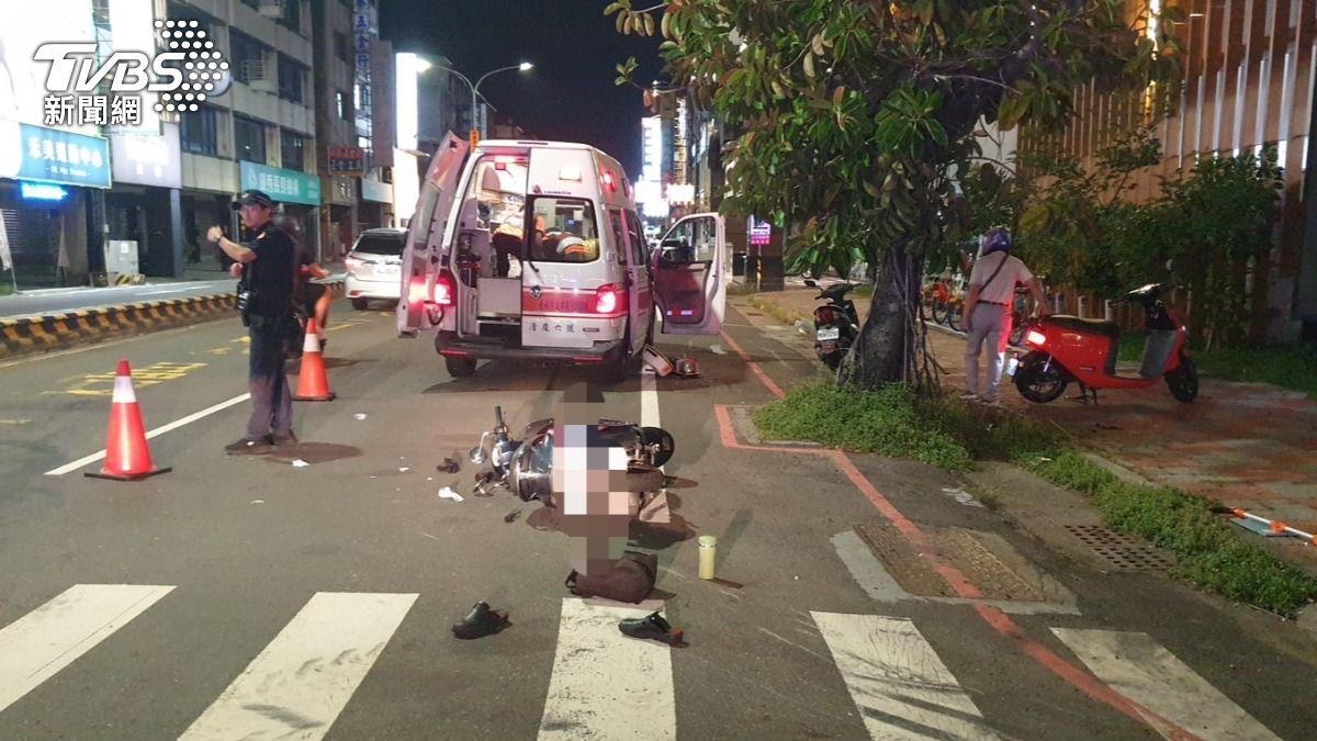 回家路上斷魂!高雄女騎士遭右轉車擊落 搶命1小時不治