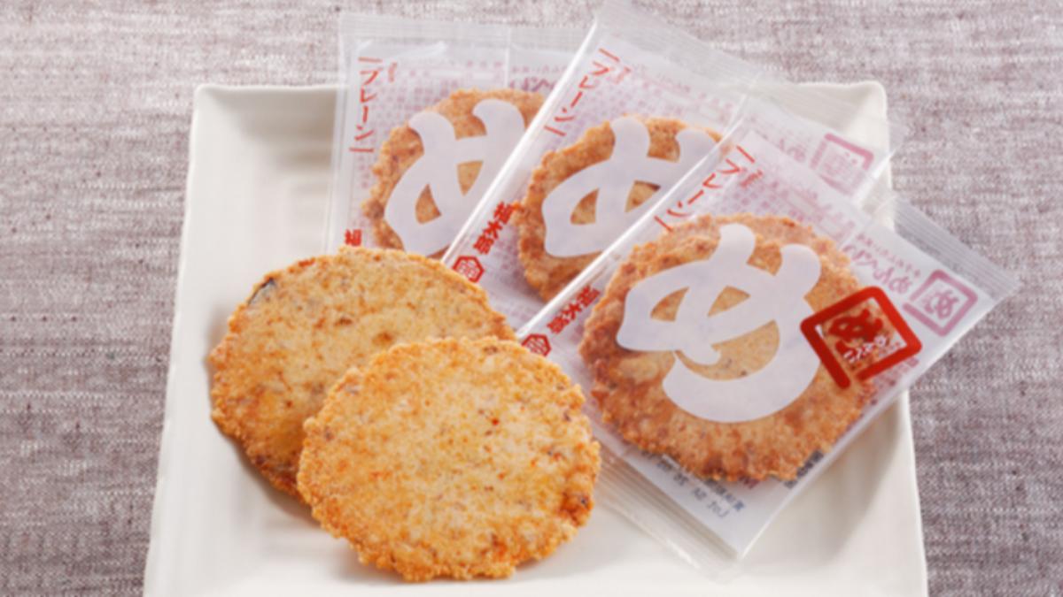 日本知名伴手禮出包!仙貝「混入蒼蠅」 緊急召回1.1萬盒