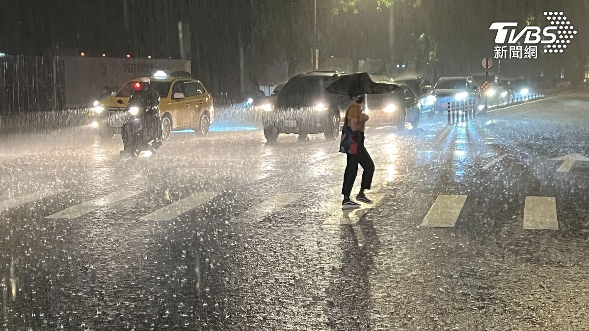 天氣/週末東雨西晴!下週北台灣轉涼 「恐又有熱帶擾動」