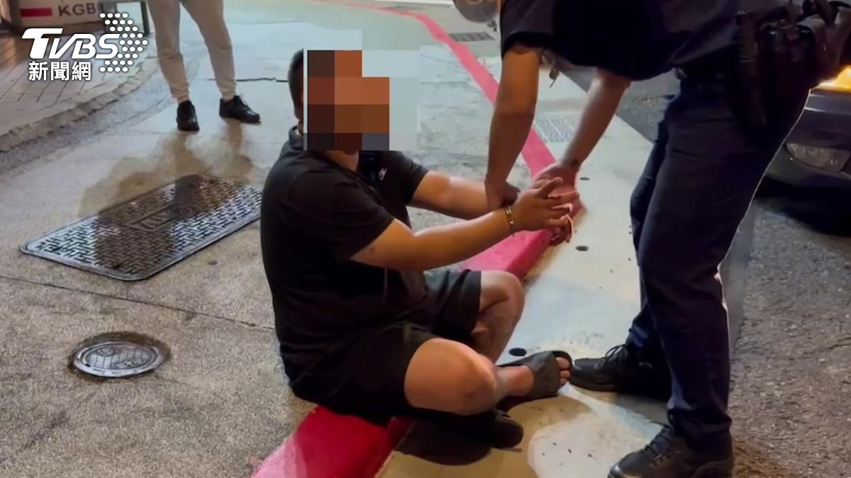 永和警方獲報2小時後於北市文山區逮到嫌犯救出被擄女子。（圖／TVBS）