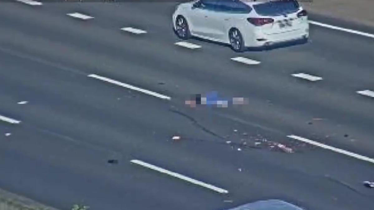 悚!國1南下林口段死亡車禍 女子拋飛遭後車輾破頭亡