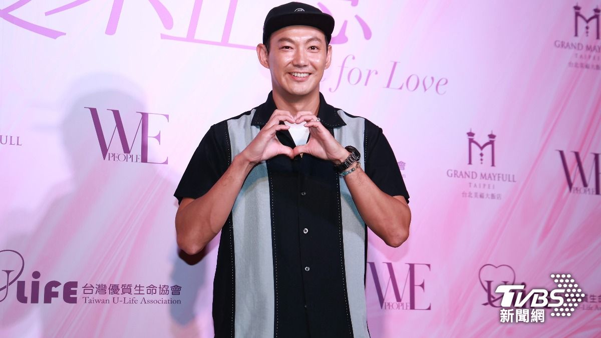 威廉今穿太休閒,自己很尷尬,還被紀寶如唸。(圖/黃城碩攝)