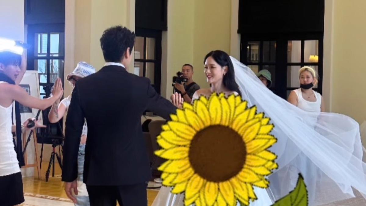 陳喬恩絕美婚紗照外流 霸氣交代伴娘「七朵花」:不用幫我擋酒