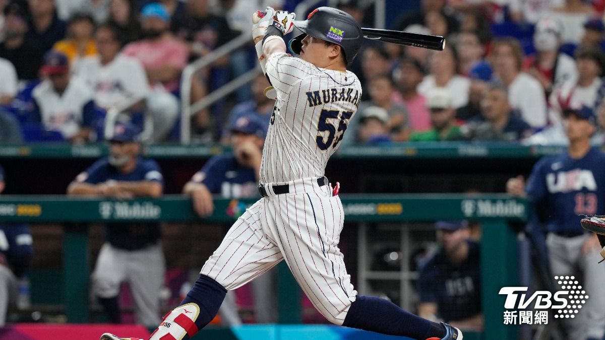 村上曾在2022年締造單季56轟的驚人成績,打破了日本職棒傳奇球星王貞治保持的單季55轟紀錄。(圖/達志影像美聯社)