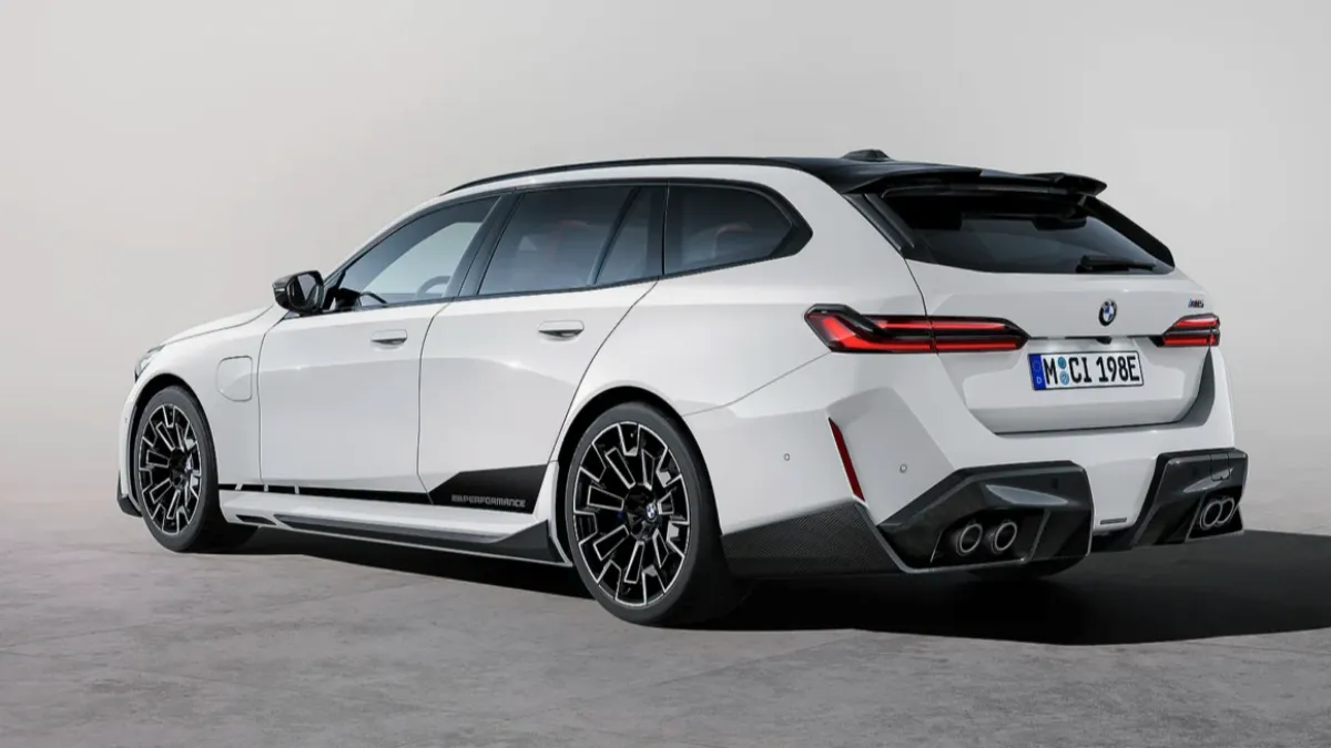 M Performance Parts升級套件可強化M5 Touring視覺張力。(圖/BMW提供)