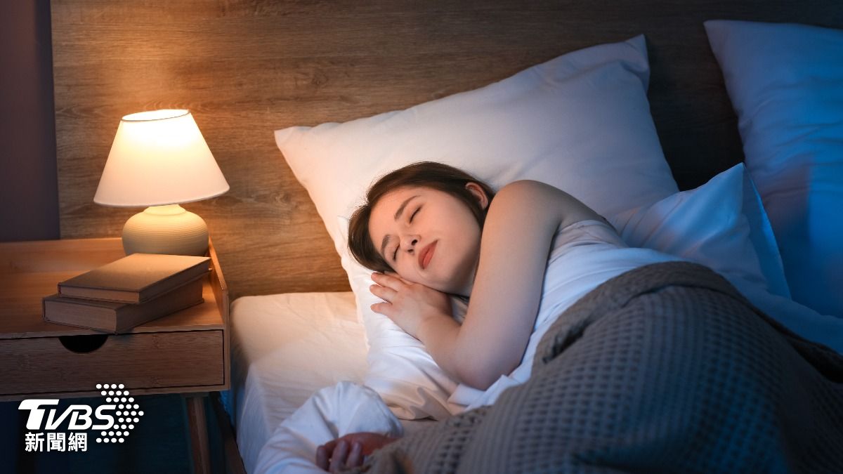 睡覺開夜燈「罹癌率大增」!4壞處也跟著來 醫示警:影響生活