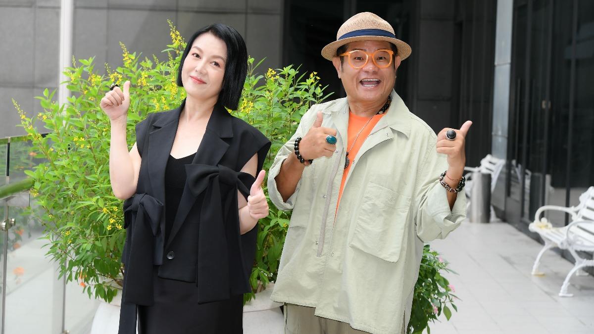 金鐘59／許效舜跪地求「澎恰恰轉運」！　師徒主持13年全台跑曝血淚