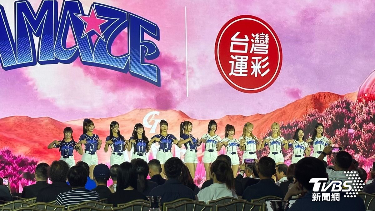12強棒球賽／秀秀子領銜應援　盼張育成開轟重現全場「敬禮」