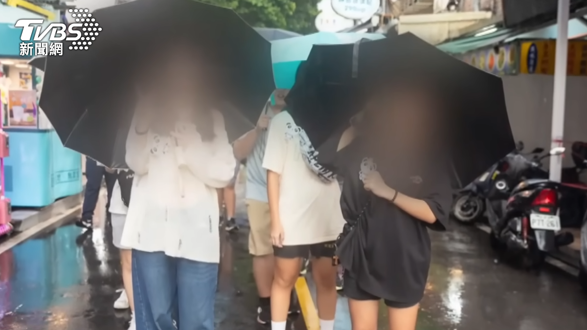 畢旅領隊超脫序!闖5國中妹房吃豆腐 被趕噁喊:出來單獨聊