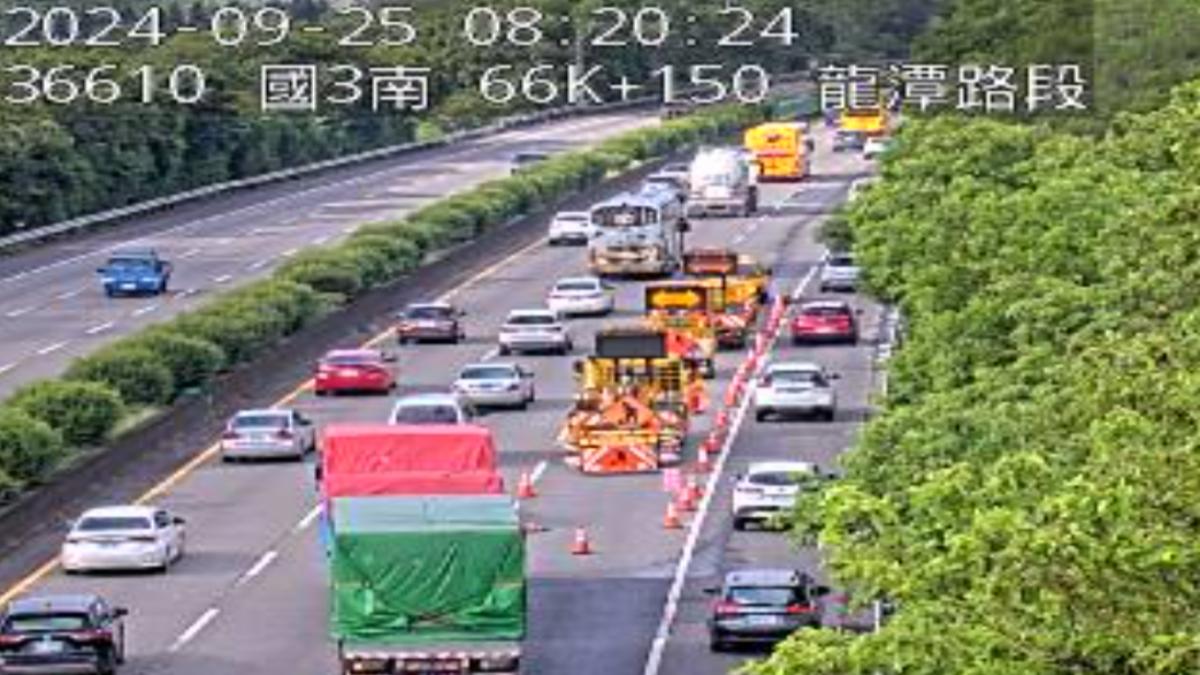 快訊/上班改道!國3龍潭段「路面坑洞」封閉車道 車流回堵塞爆