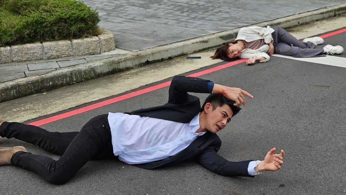王瞳車禍戲「玻璃全碎」生死一瞬間! 曾智希目睹人被撞飛跑掉了