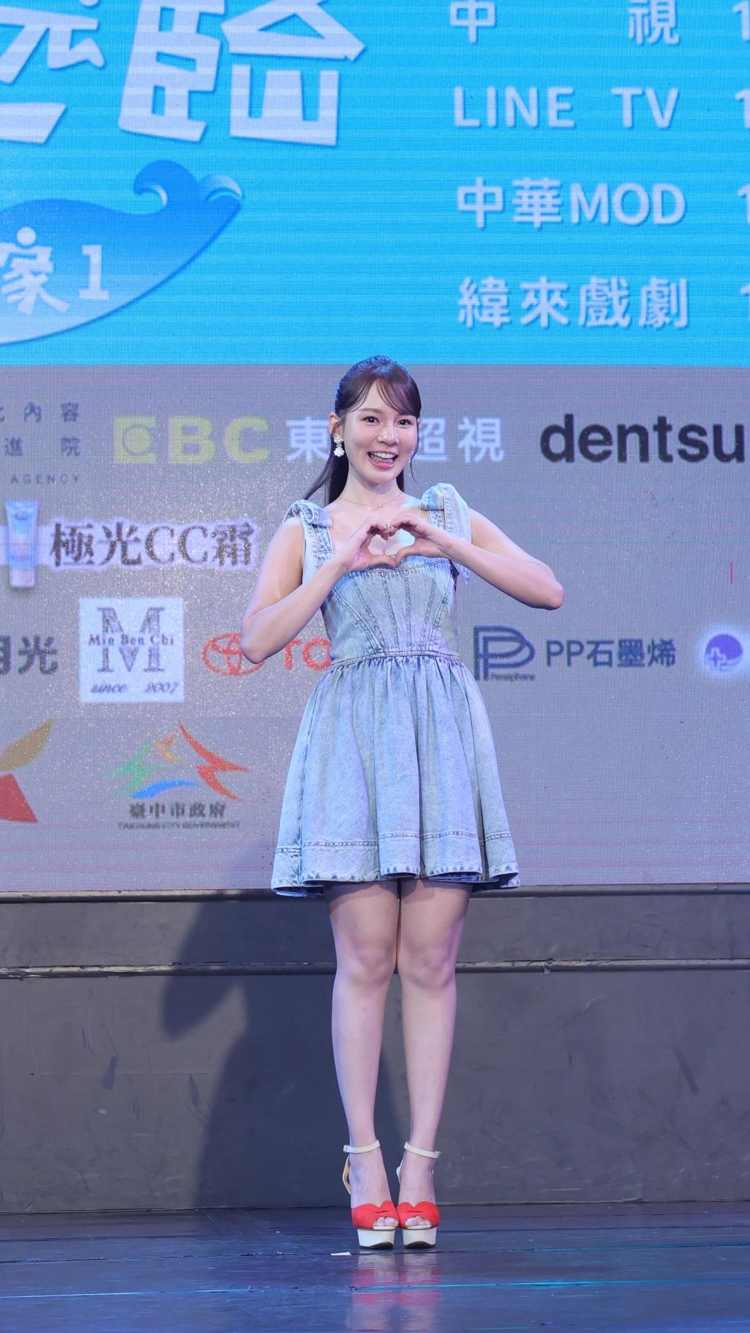 林莎隨時維持「香香的」。(圖/東森提供)