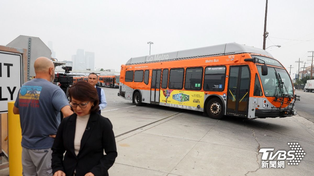 洛杉磯公車凌晨遭挾持一乘客中彈身亡 警狂追一小時逮嫌犯
