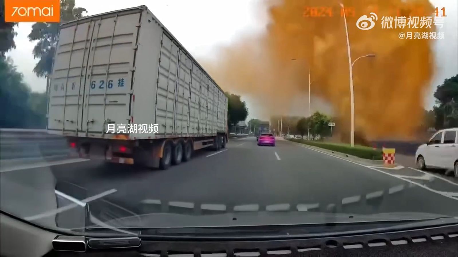 廣西排汙糞管大規模爆裂,震撼影像曝光!民怨「屎到淋頭」。(翻自微博)