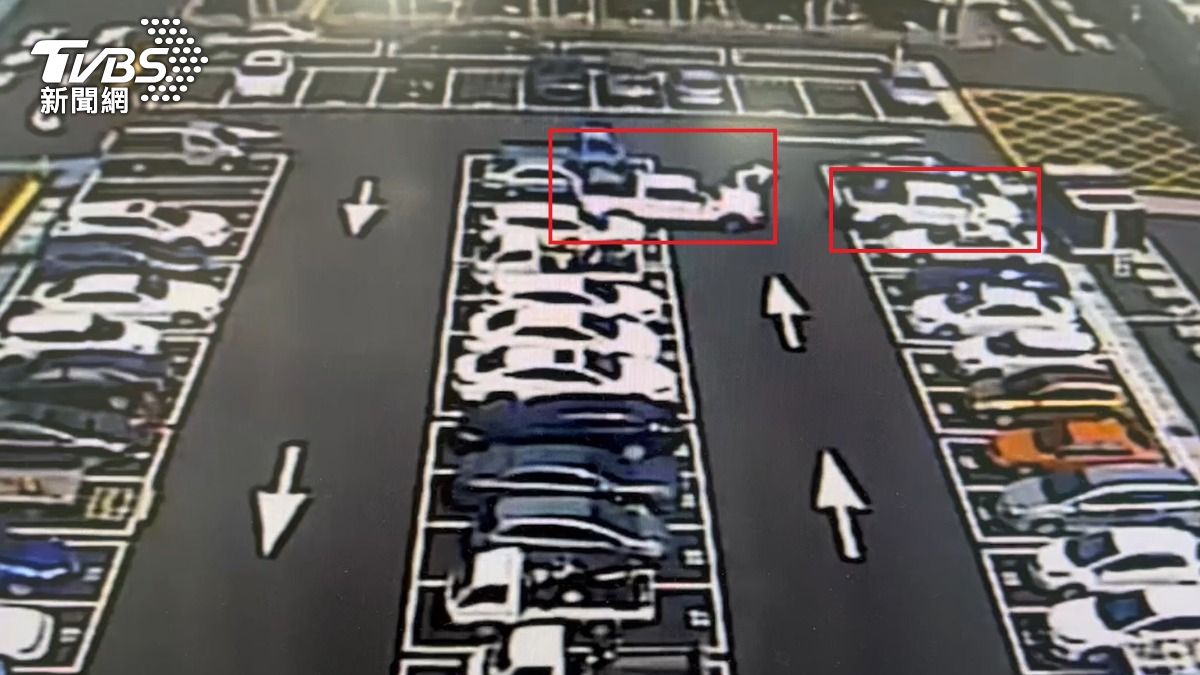 監理站人員發現兩車車牌一樣。(圖/TVBS)