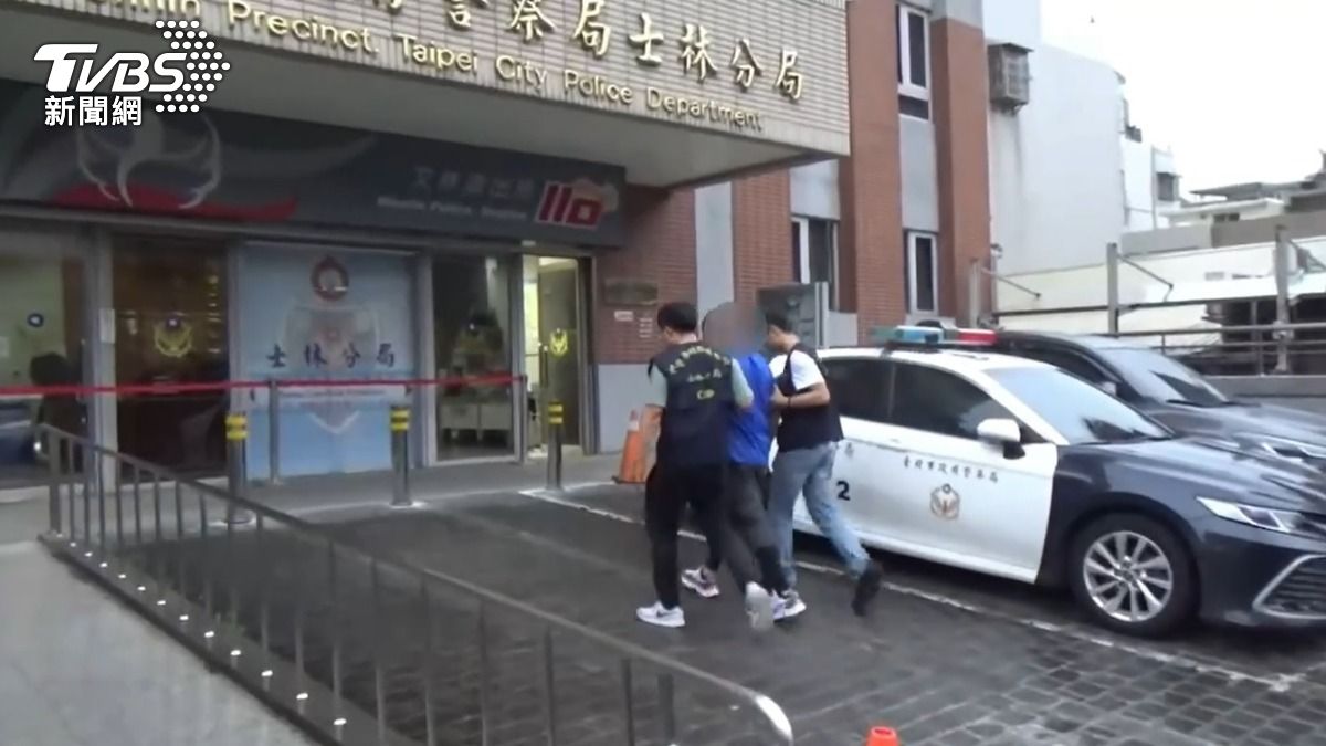 警方逮捕柯姓搶匪。（圖／TVBS）
