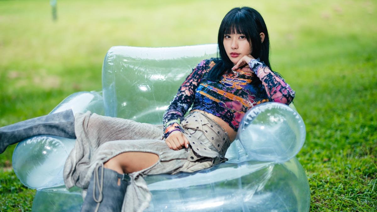 扯!女星住家門口飄惡臭 一看監視器「竟是鄰居潑尿」嚇壞搬家