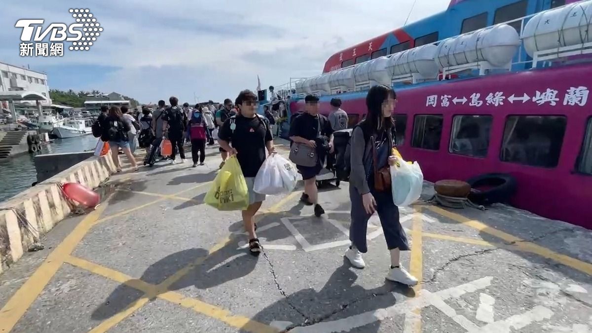颱風山陀兒來襲!綠島蘭嶼船班取消 增12航次疏運千名旅客
