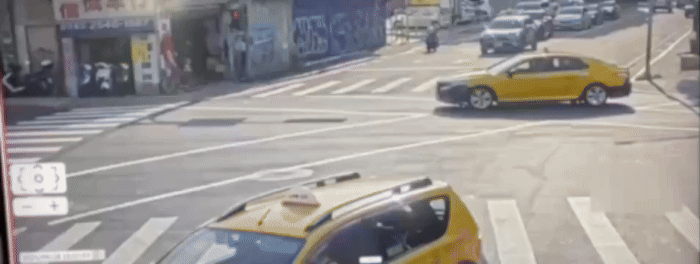 有片／撞擊影像曝！北市光復北路死亡車禍　女騎士遭左轉車撞飛不治