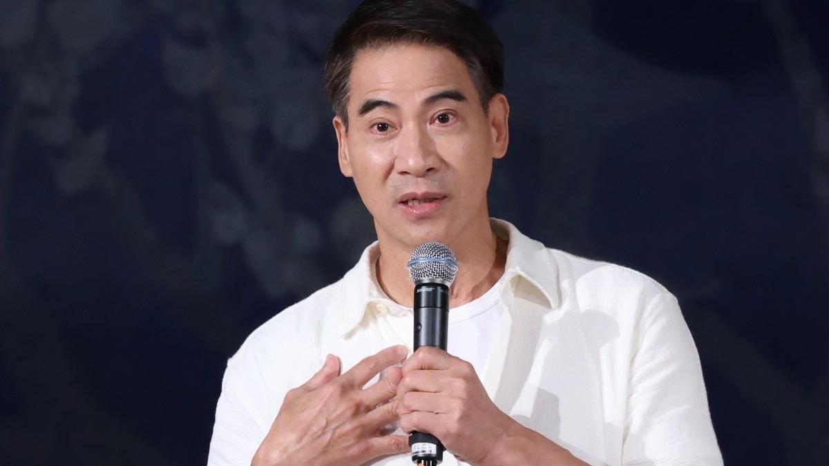 翁家明親自示範「幫狗狗接生」 同劇綠葉秒破冰:不緊張了