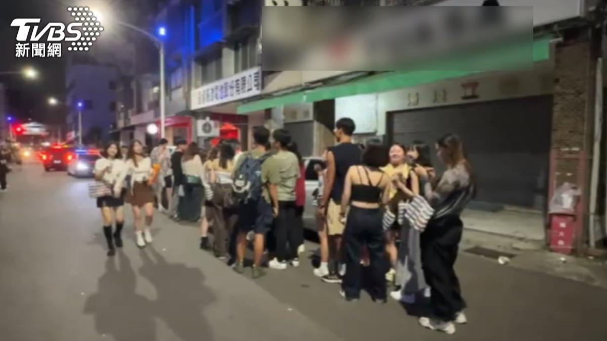 酒精路跑男女「整街醉倒」吐滿地 議員:高市府也酒空失憶?