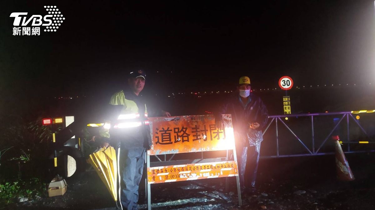 高寮便道、崙天便道及蚊子洞等地實施預防性道路封閉。（圖／TVBS）