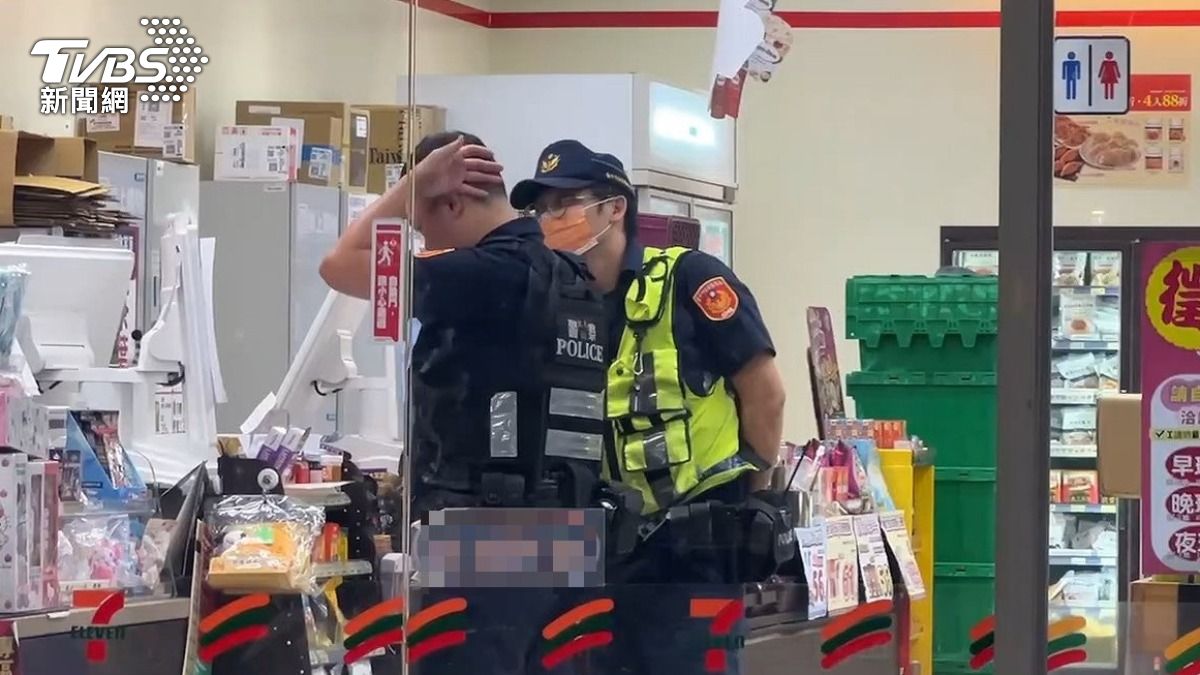 警方到場僅發現受傷的周男。（圖／TVBS）