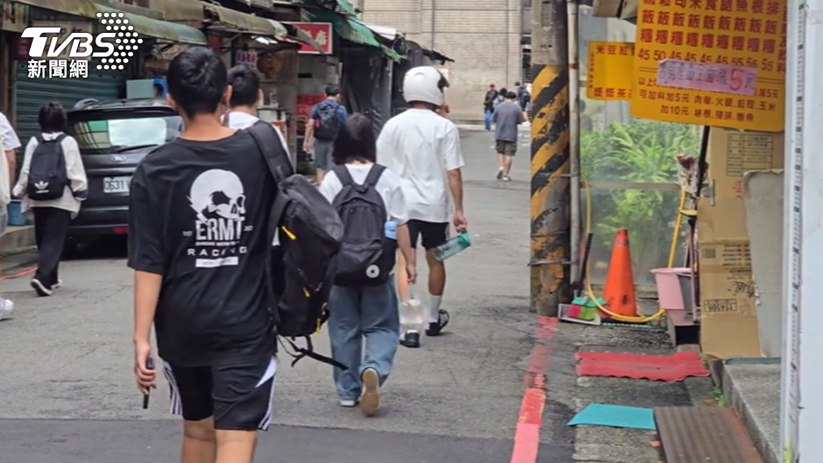 文化大學位處陽明山，風雨較平地明顯。（圖／TVBS資料畫面）
