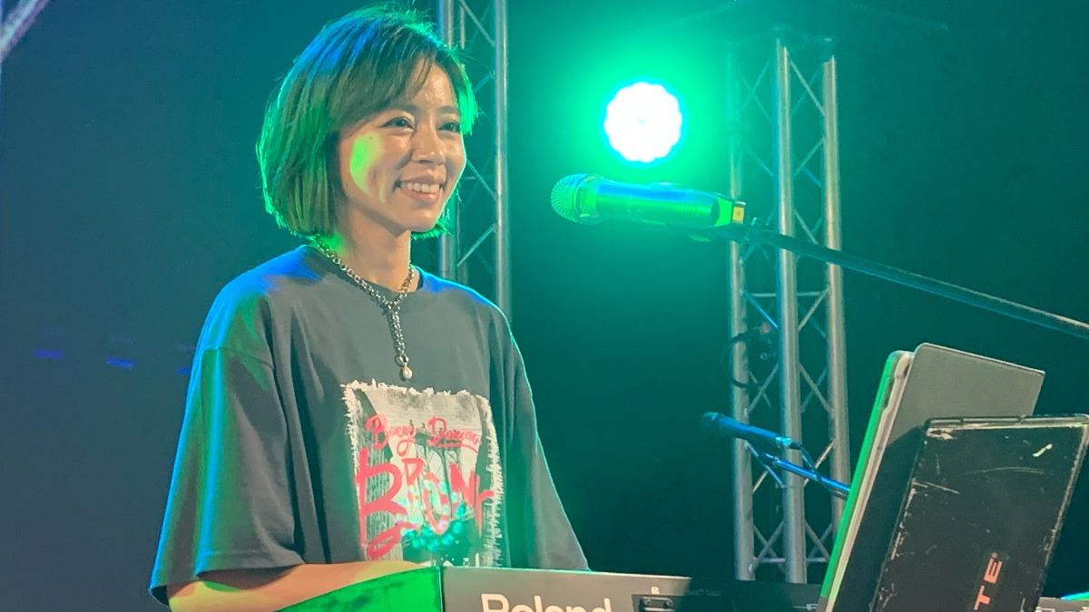 王瞳享受台上演出,認為是最大抒壓方式。(圖/民視提供)