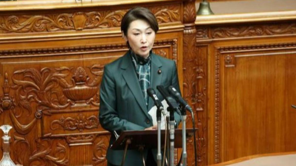 《金八先生〉不良少女任日兒童政策大臣！她曾上過紅白、還是賽車手