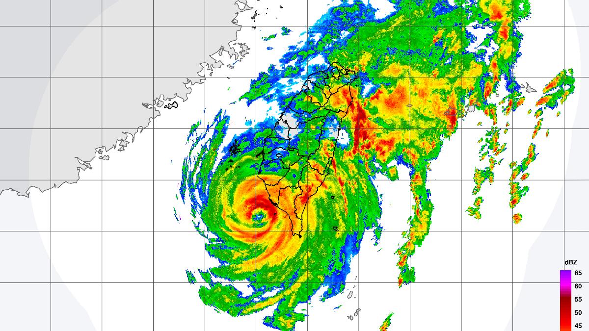天氣/雙北再放颱風假?最新風雨預測 明「14縣市停班停課」達標