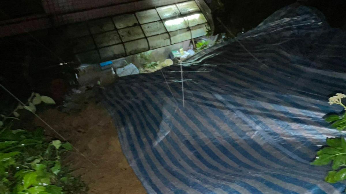 山陀兒颱風衝擊!基隆「驚現土石流」 淹水猛灌住家