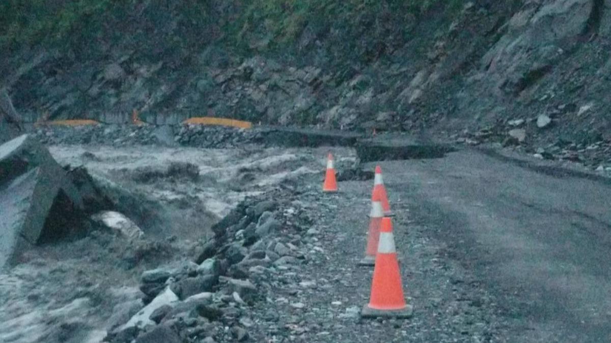 山陀兒颱風/高雄溪水暴漲!河床整片淹沒 3部落「恐成孤島」