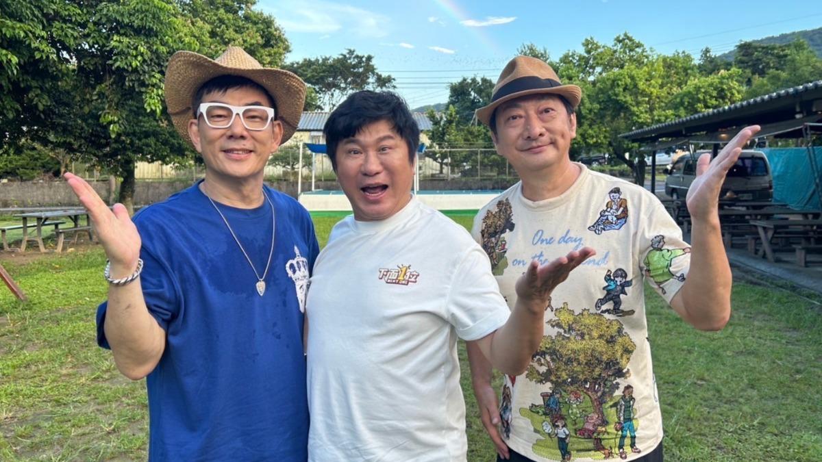 任賢齊、胡瓜、九孔一起回憶往事。(圖/下面一位提供)