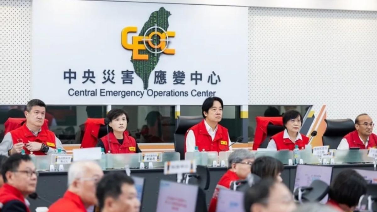 賴清德6問徐榛蔚!藍轟「暴走立威」 黃暐瀚:差5千人不能問?