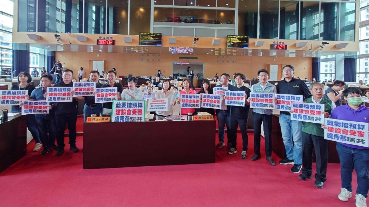 開議吵翻!台中綠議員「L型圍攻」逼總預算表態 盧秀燕說話了