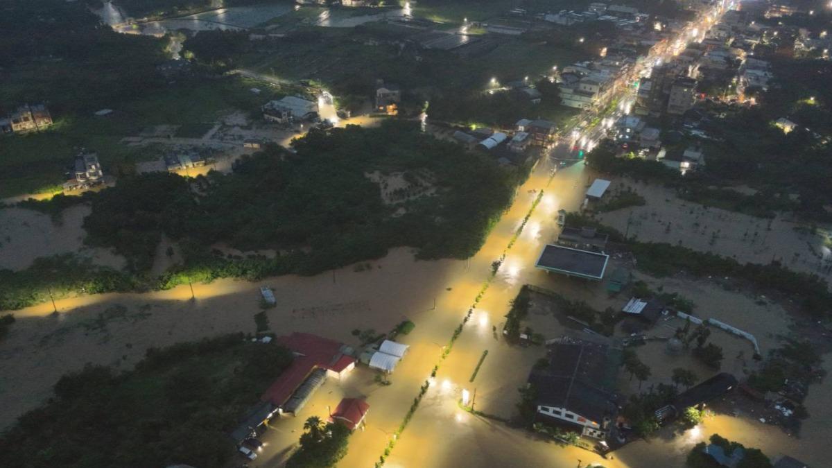 金山豪雨成災!陽金公路管線斷裂700戶停水 市府急派送水車