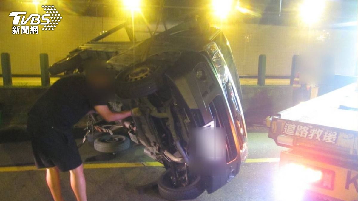 台中恐怖三寶!逆向飆台74線害貨車「85度慘翻」 踩油門跑了