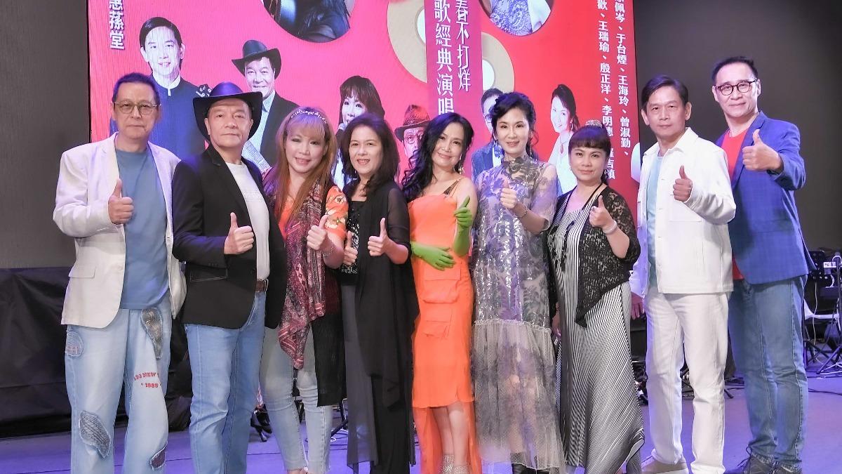 才剛離開台灣!60歲葉歡凍齡美成這樣被拍 嘆:經常記不住