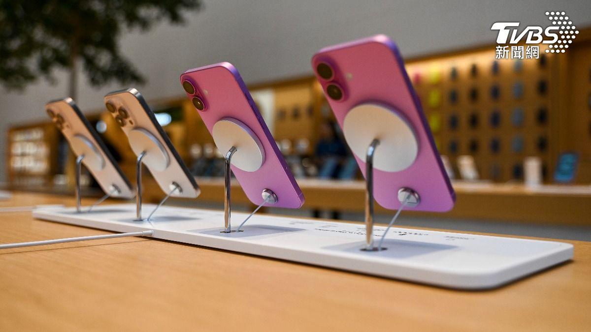拿iPhone12換16!官方估「0元」 他傻眼:第一次看到